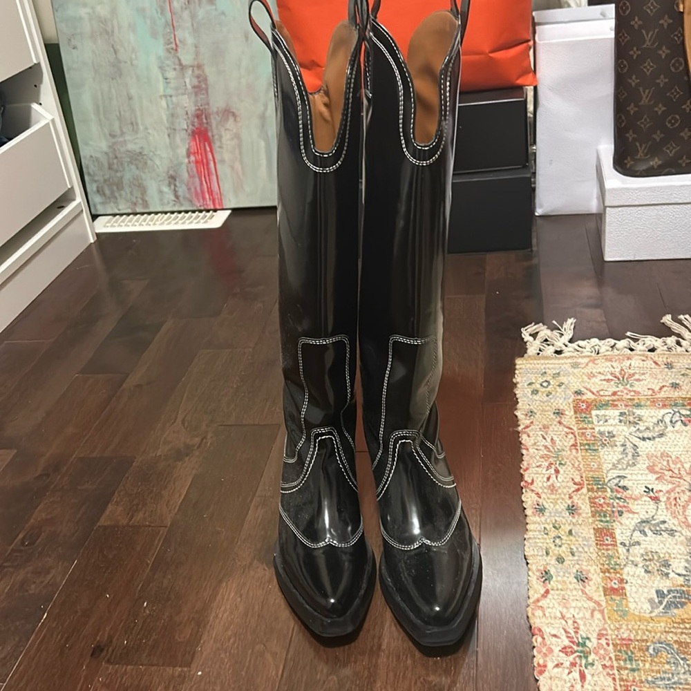 Yanni knee high boots size 8